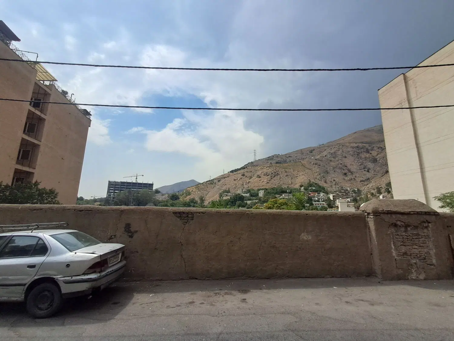 زمین چهاردیواری