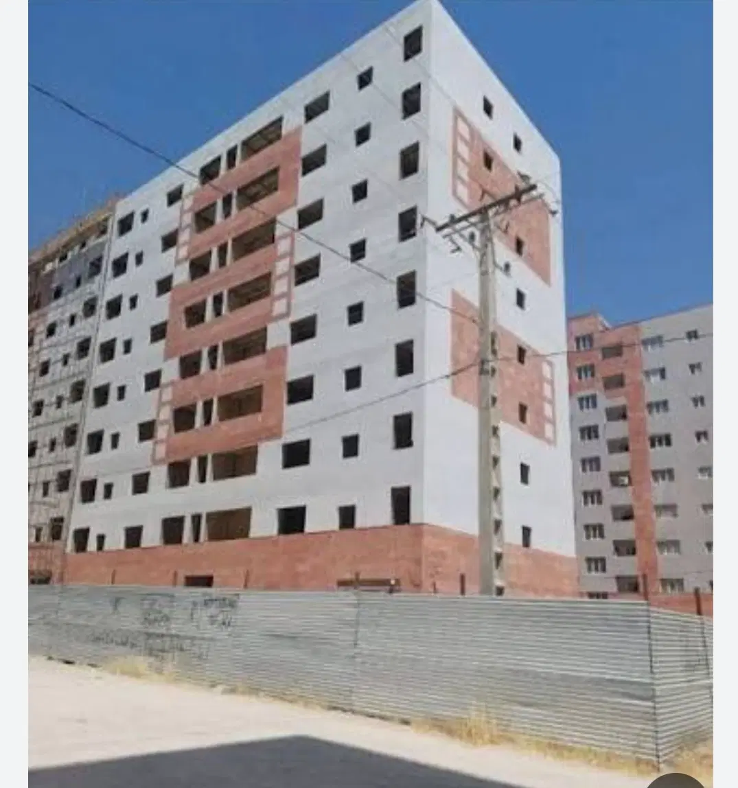 فروش آپارتمان ارتشی طبقه ۴ واحد خام