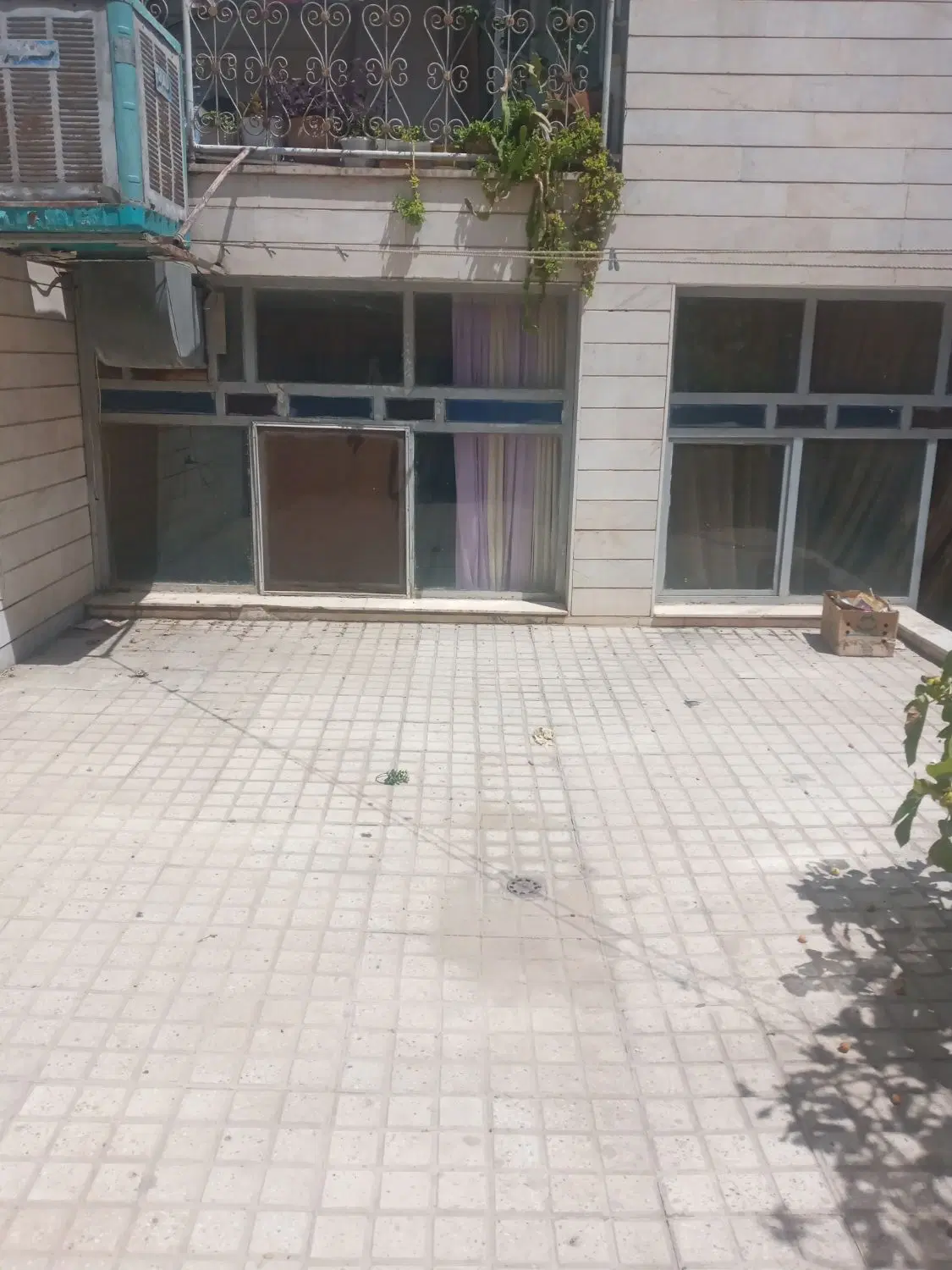 ۷۰متراپارتمان زیر همکف+ ۵۰ متر حیاط مستقل