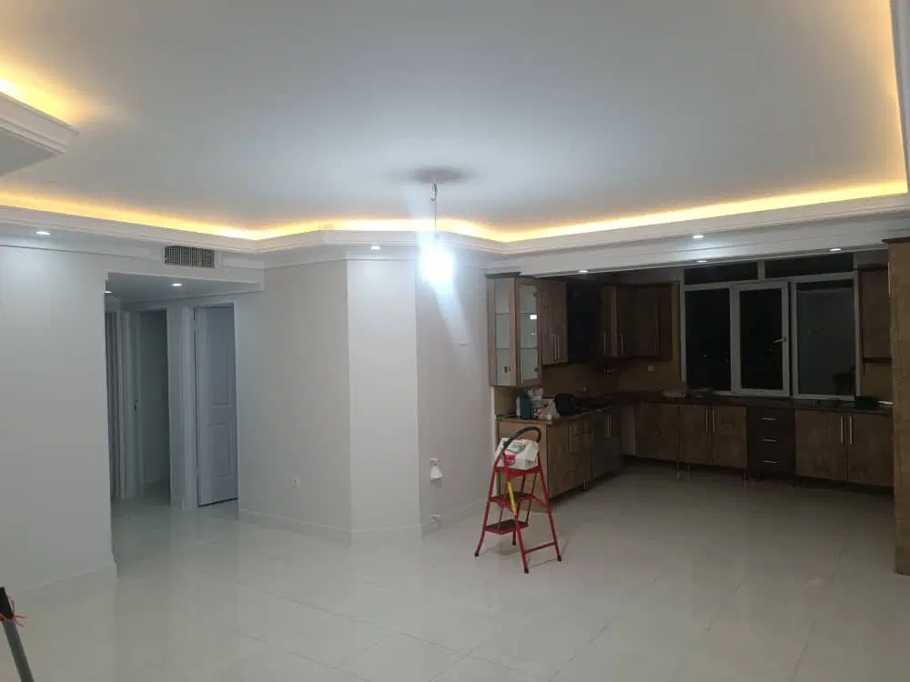 84متر_طبقه4_اسانسوردارد_بالکن دار_اندیشه فاز1