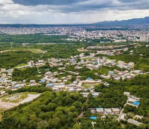 باغ‌شهری۳۰۰۰متری با امکانات کامل ۸۰کیلومتری شیراز