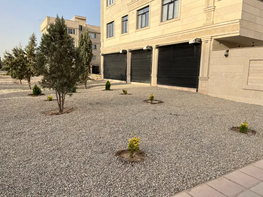 مغازه بر بلوار اصلی واوان