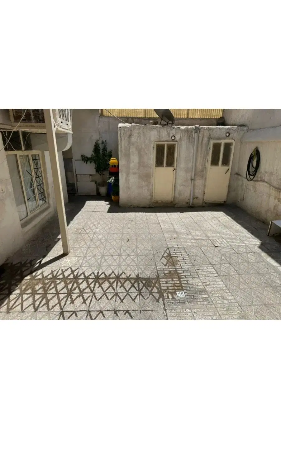 خانه دربستی دو طبقه