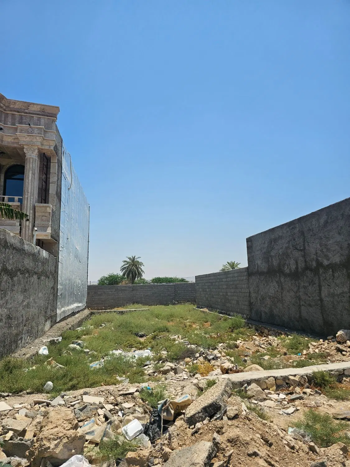 زمین ۱۸۰متری دلوار