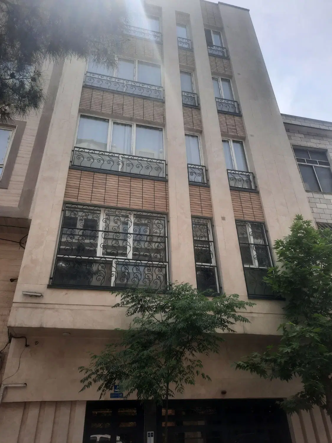 ۵۷ متر روبه آفتاب