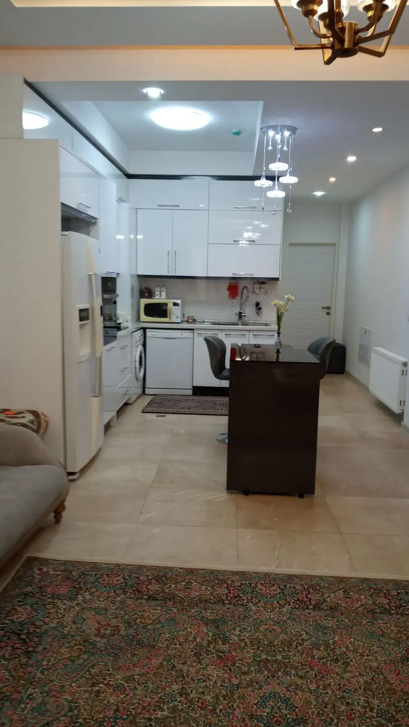 آپارتمان 90متری خ پارسا