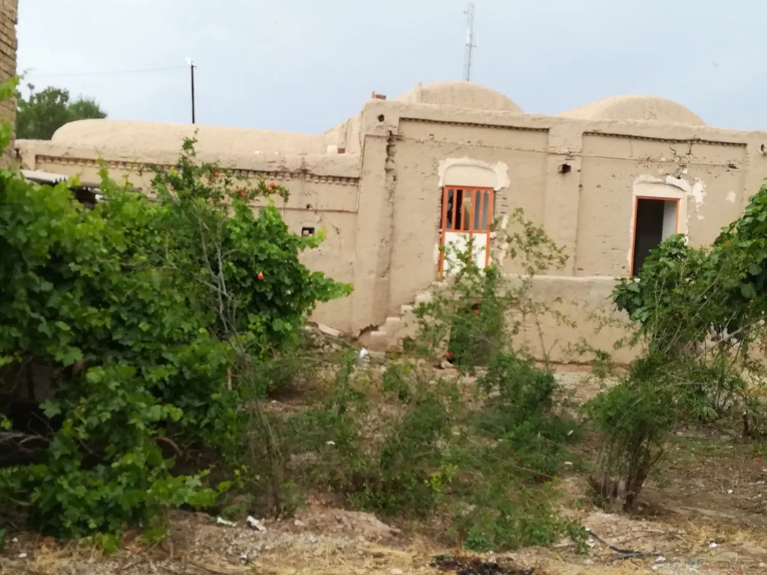 ۱۰۰۰ متر خانه باغ قدیمی روستای گردشگری خاوه