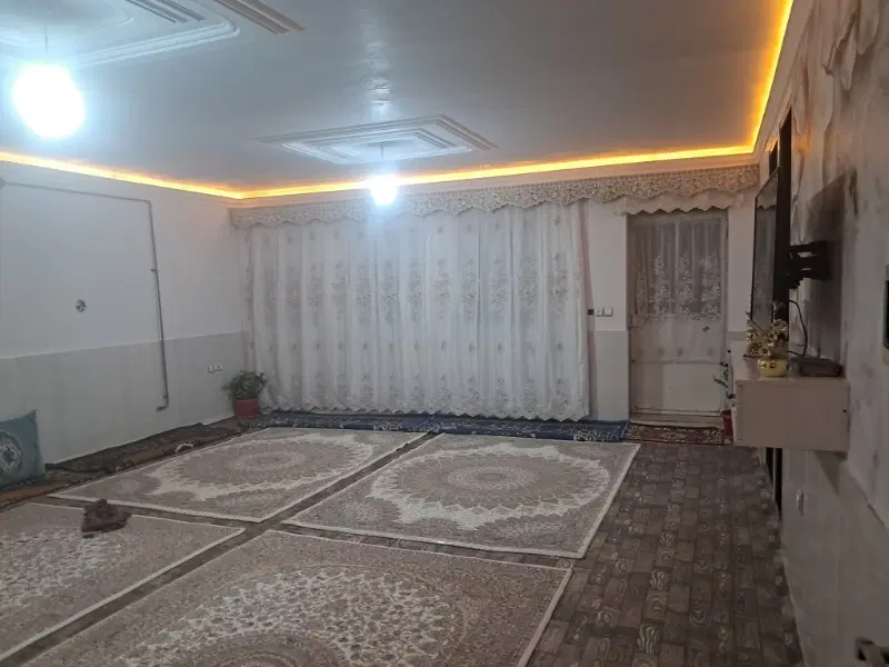 خانه۲۰۰ متری دراسلام ابادخیابان کوهنورد کوچه ۴۱