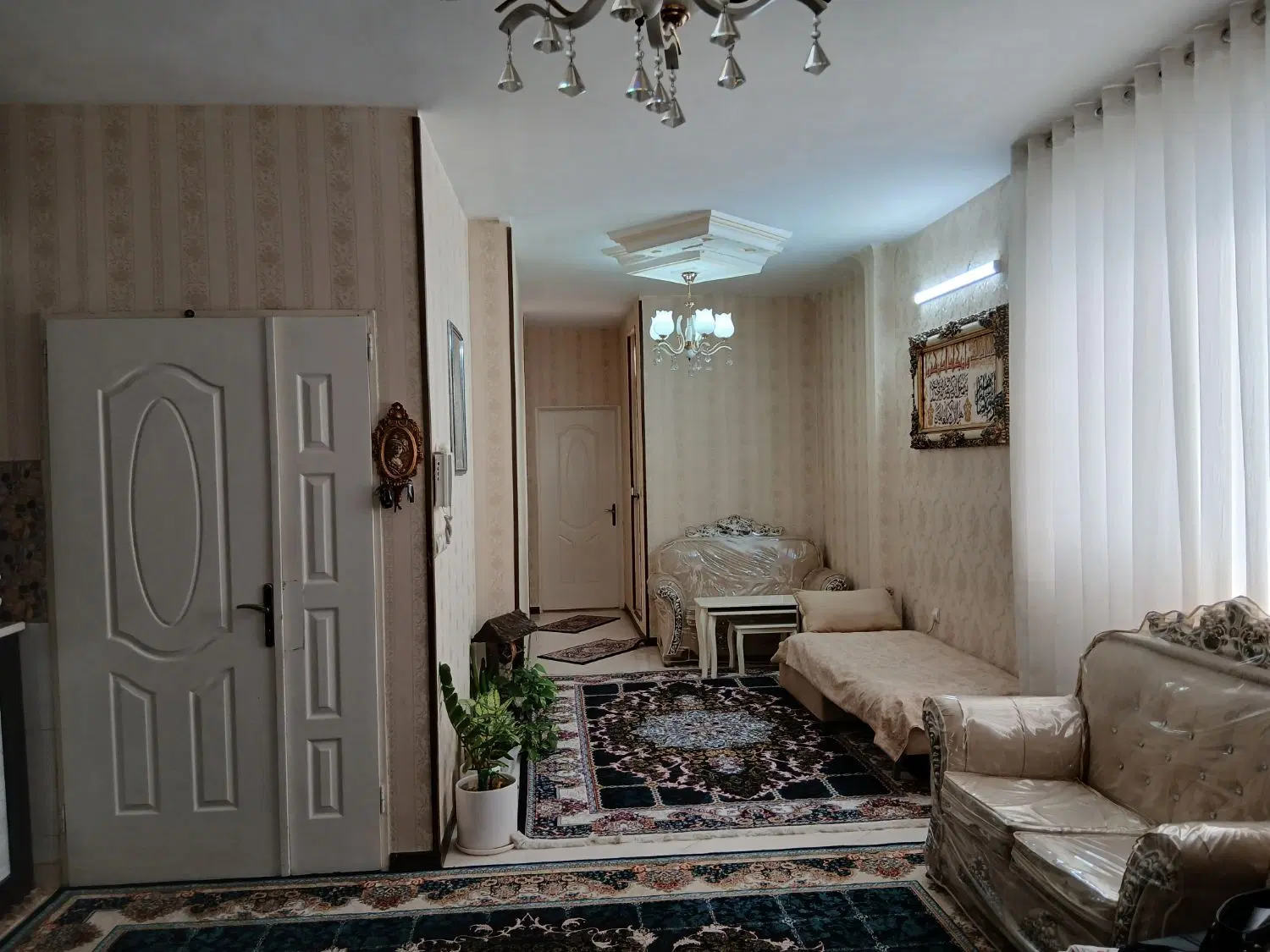 تک واحدی طبقه ۲ با پارکینگ آسانسور کارمندان