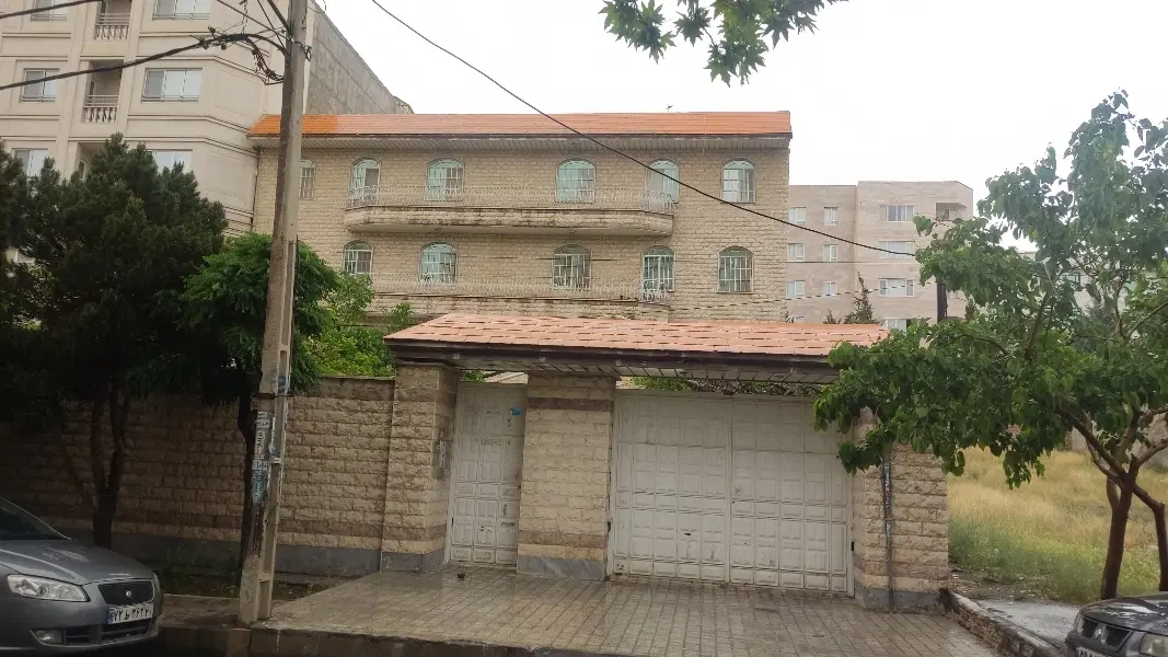 دو آپارتمان ۱۱۱ و۱۱۶ متری  دو خوابه در بوستان ها