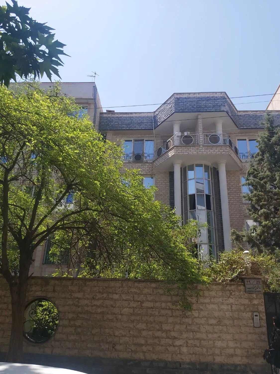 ۱۱۸ متر مهرشهر بلوار ارم باغ سیب خیابان شبنم