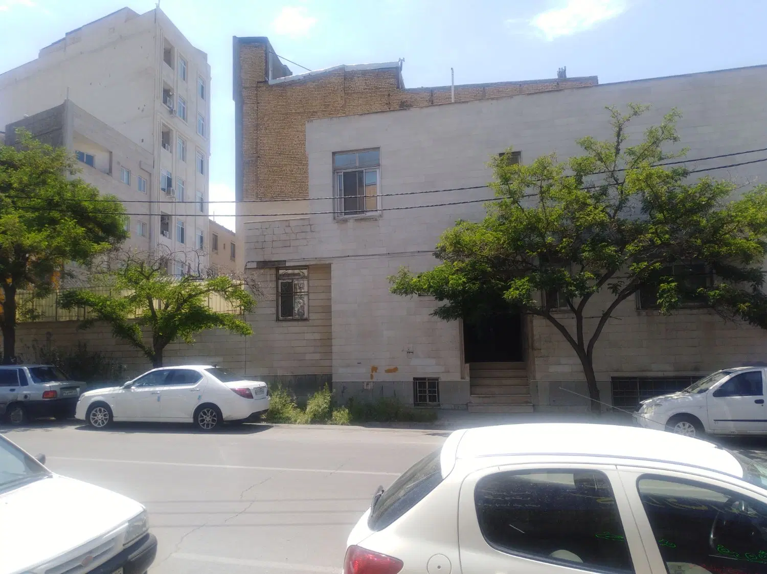 ویلایی قابل سکونت 290 متری اول فلسطین