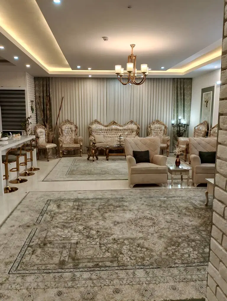 اپارتمان ۱۴۰ متری_ 3 خواب نورگیر _ تک واحدی