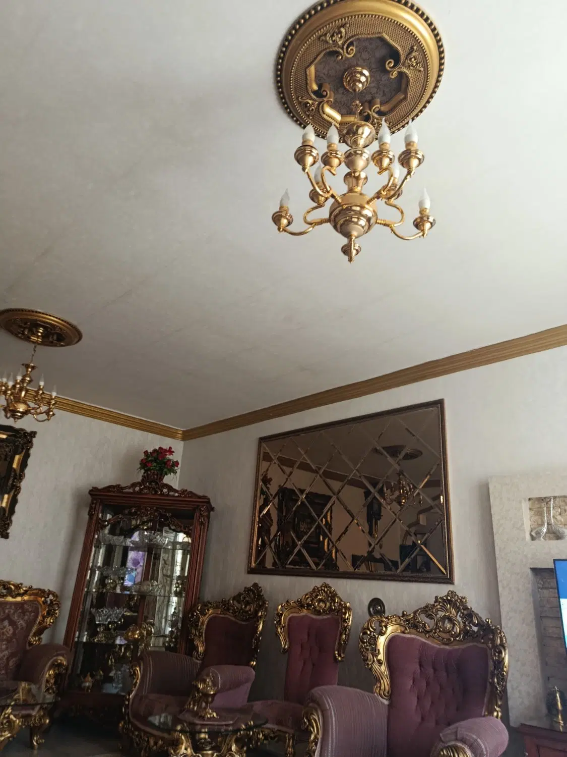 یک باب ساختمان در پشت سرای سالمندان بفروش می‌رسد