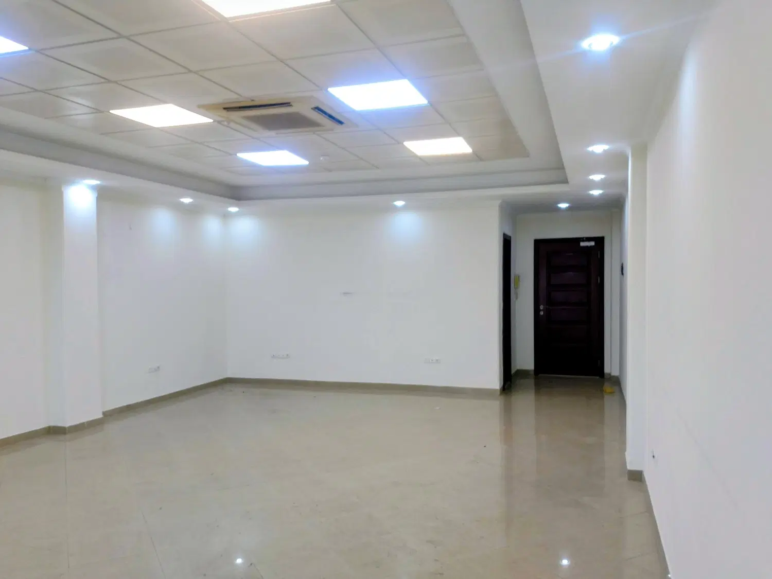فروش یک باب واحد اداری به متراژ 67 متر مربع