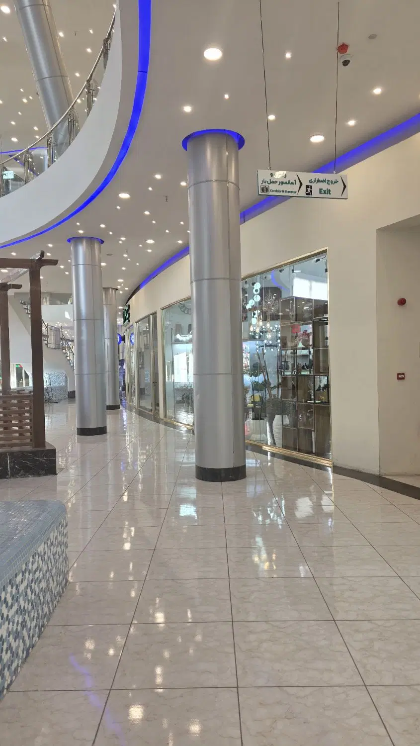 فروش مغازه ۹۸ متری مرکز خرید آتی سان