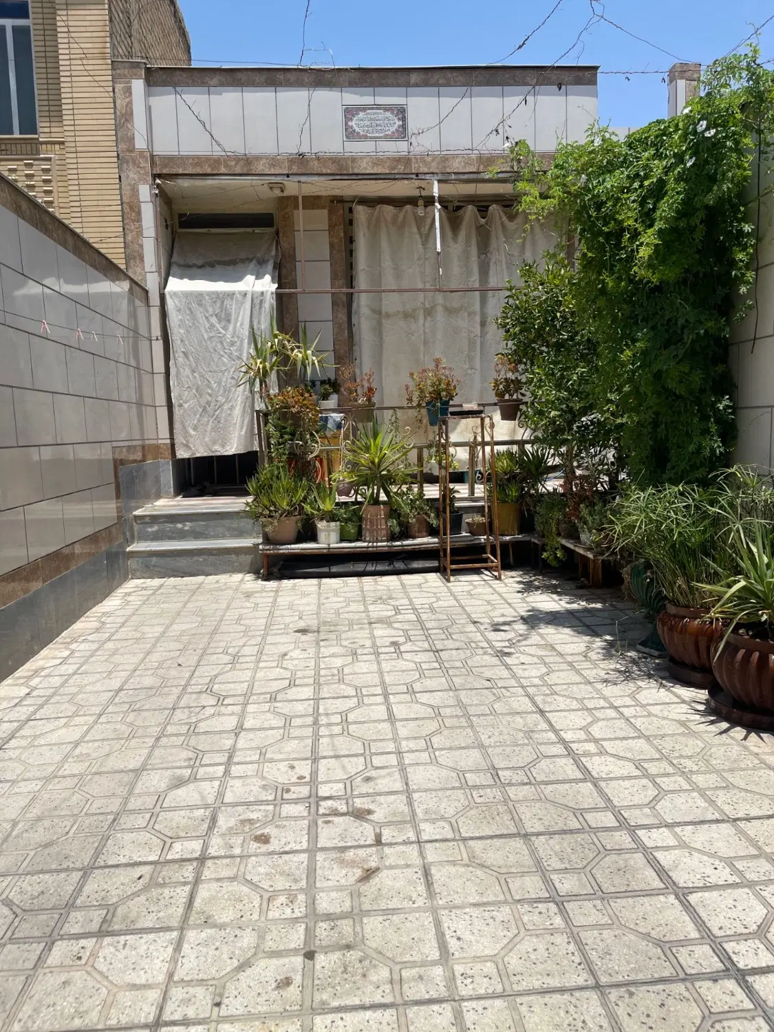 فروش منزل مسکونی ۱۴۰متر ماشین رو