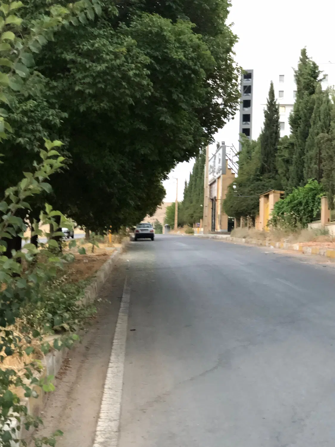 زمین محصور شده باغشهری ۱۰۰۰متری ارین