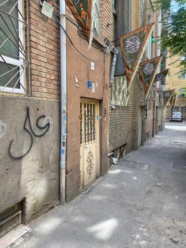 خانه ویلایی ۳ طبقه ۸۳ متری بلوار قیام