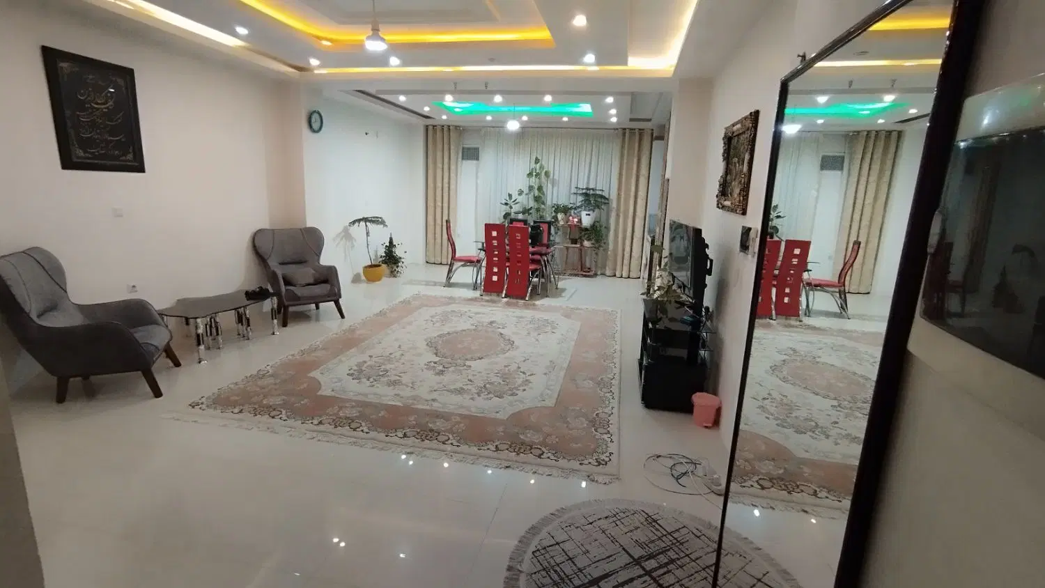 سوئیت نزدیک به میدان تره بار،با پارکینگ نیم تایم