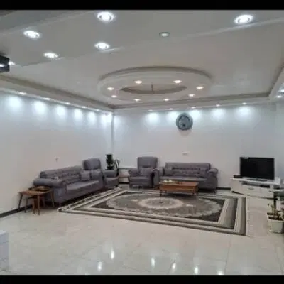 هم خانه خانم موجه و با نظم
