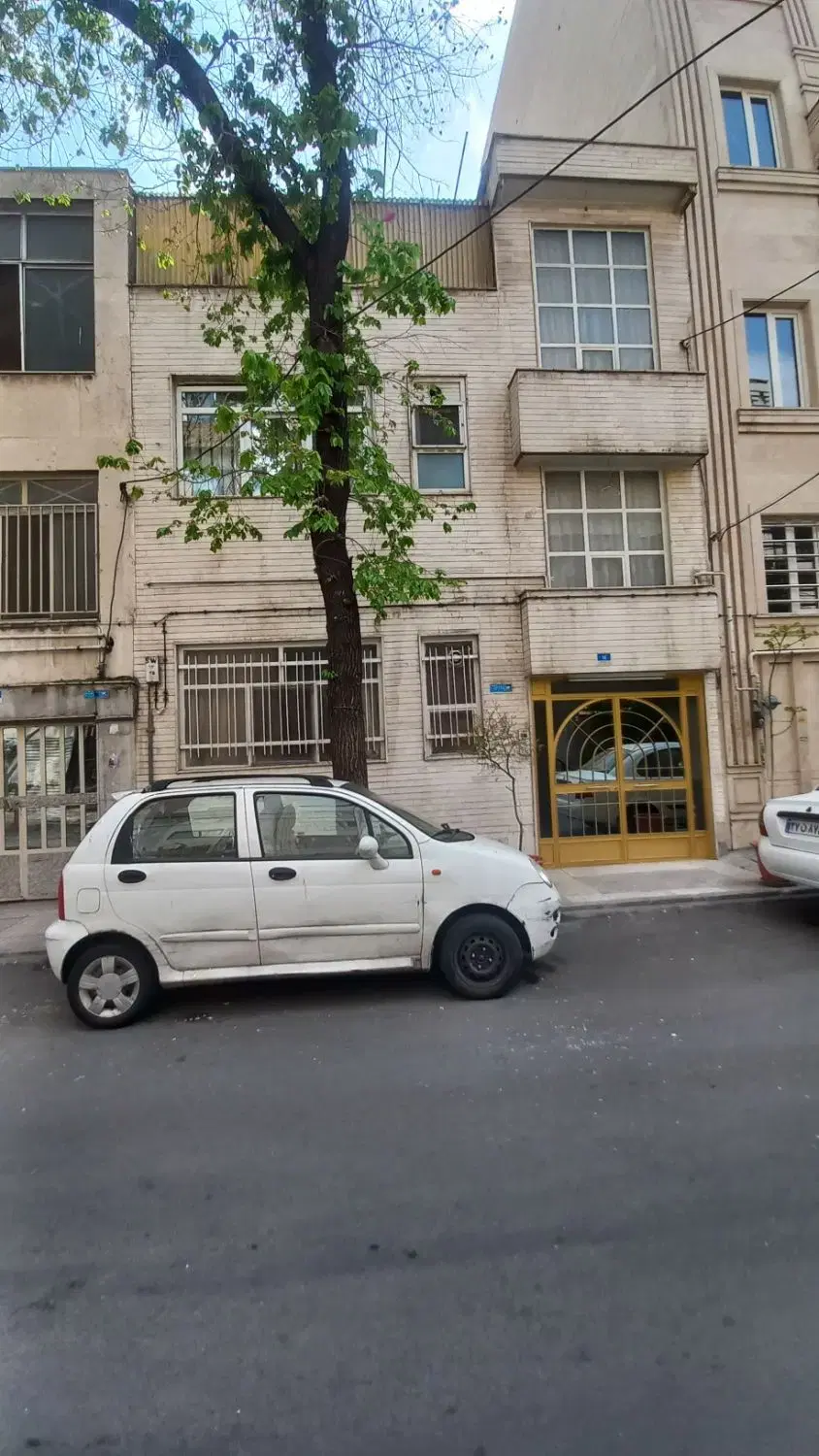 فروش خانه مناسب ساخت و ساز و سکونت