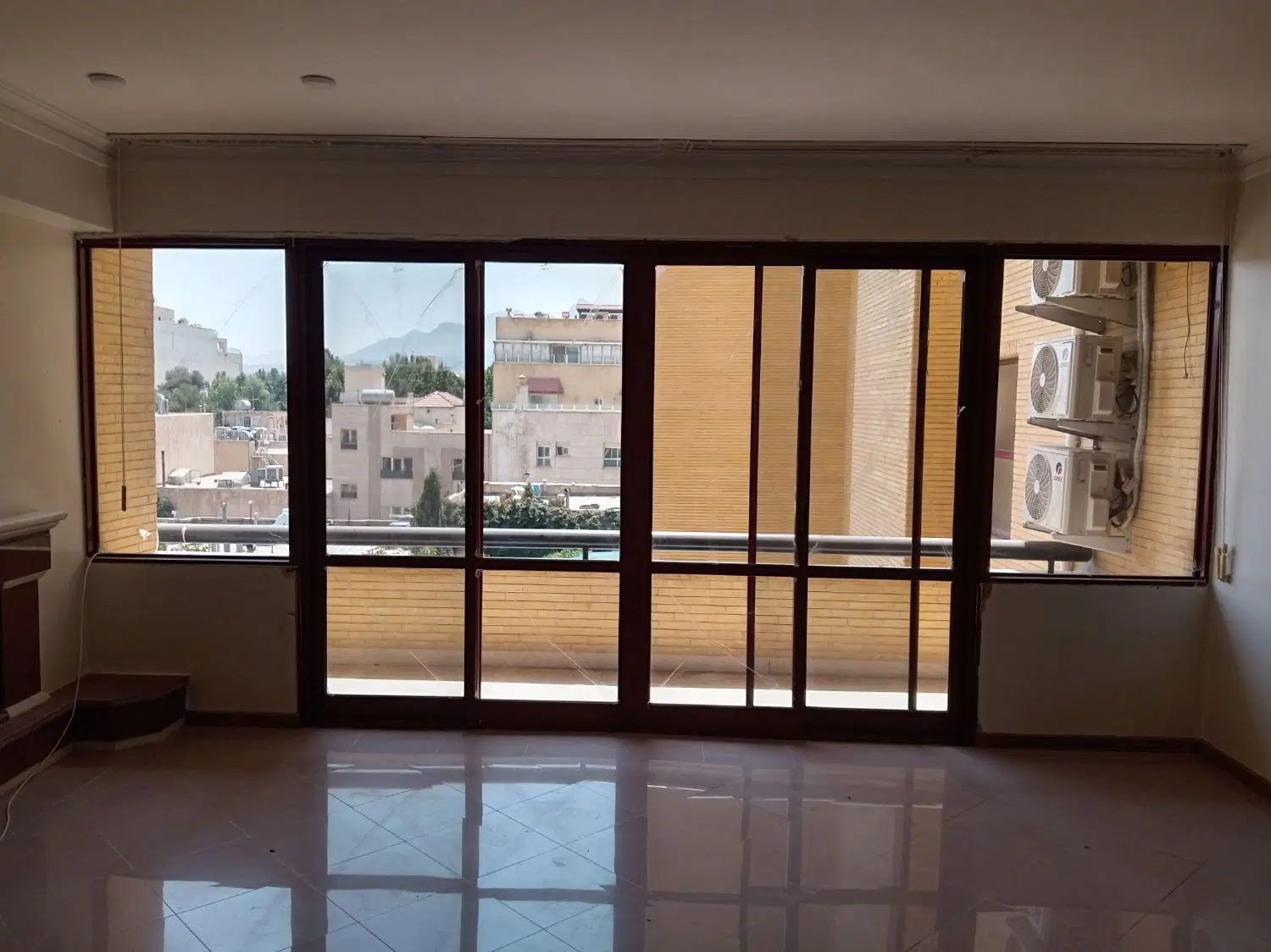 آپارتمان 170متری3خوابه 2طرف نور بر مادی چرخاب