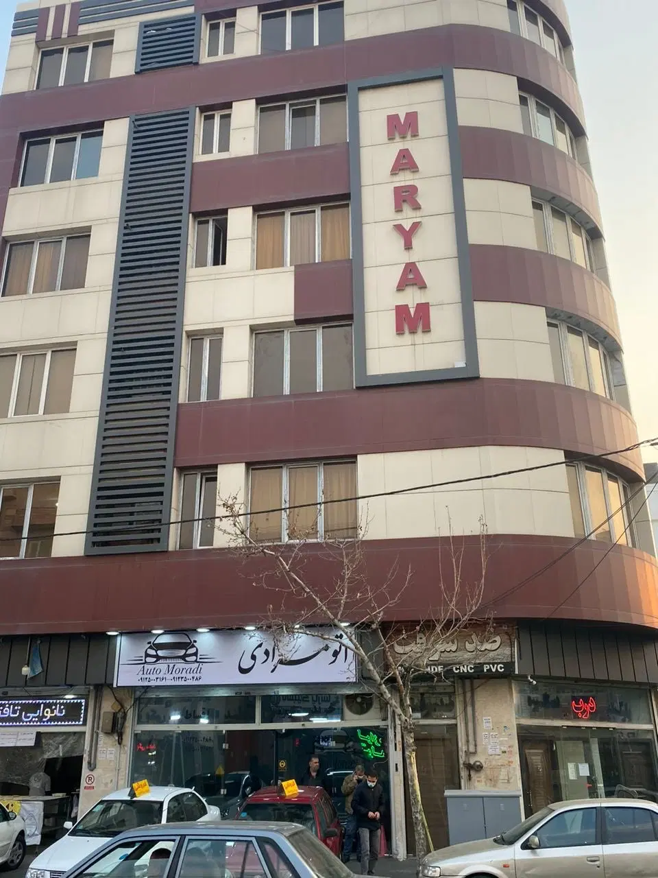 ۴۸.۲ مغازه لاهیجانی دید خوب گذر کاسبی سقف بلند بر۶
