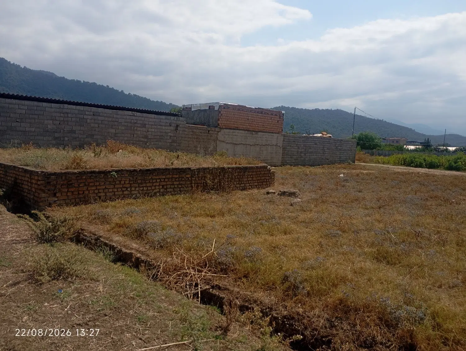 زمین مسکونی قرق