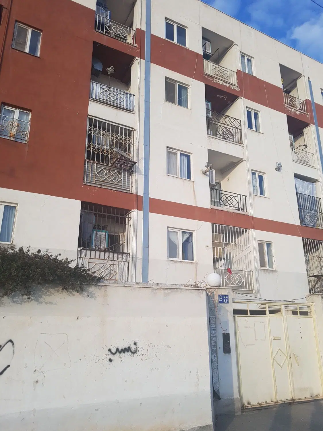 ۶۸ متری ۲ خواب پارکینگ آسانسور سنددار _ شالوده