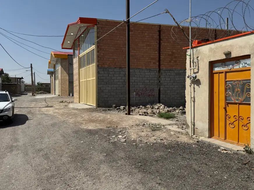 زمین کارگاهی ۲۲۴ متری آماده ساخت با انشعابات