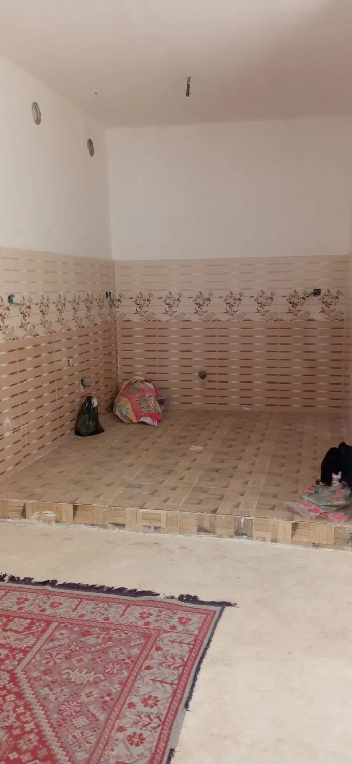حیاط در آناخاتون