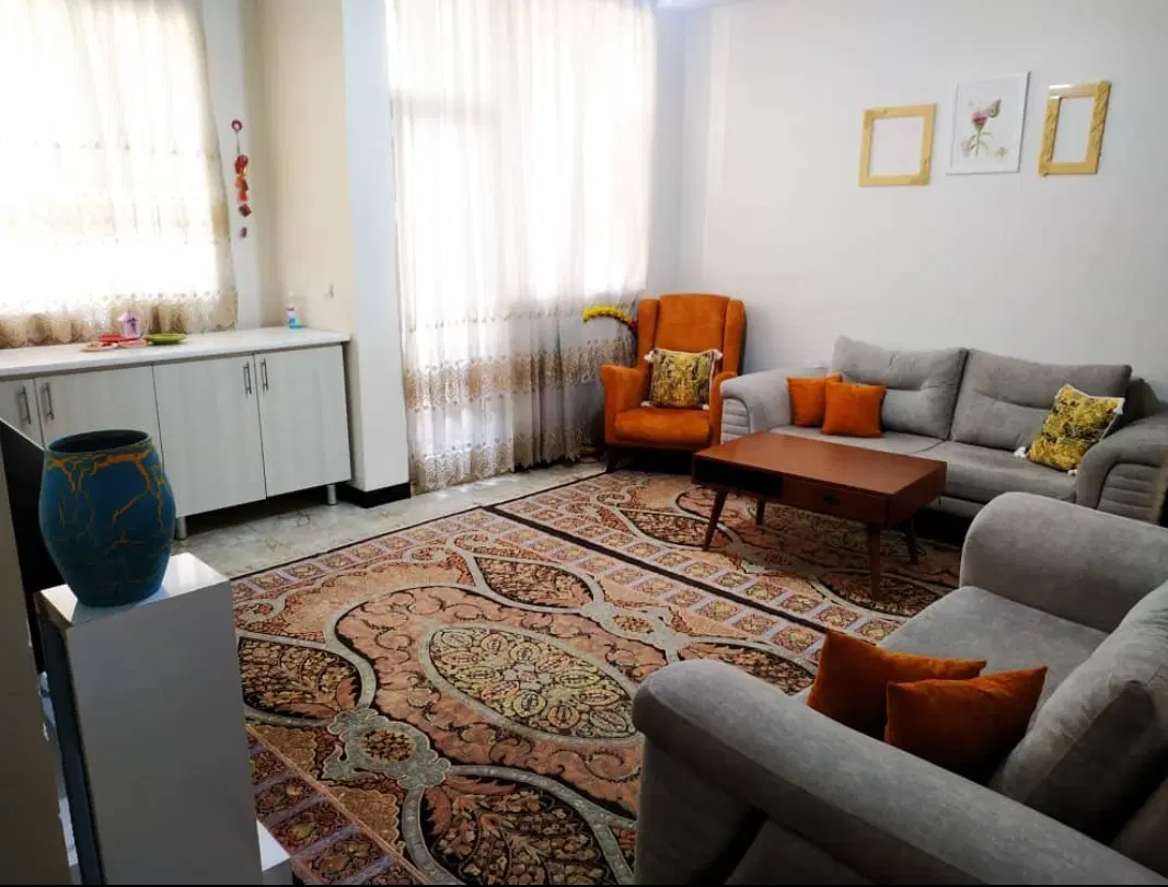فروش واحد غرق نور از دو طرف نور گیر