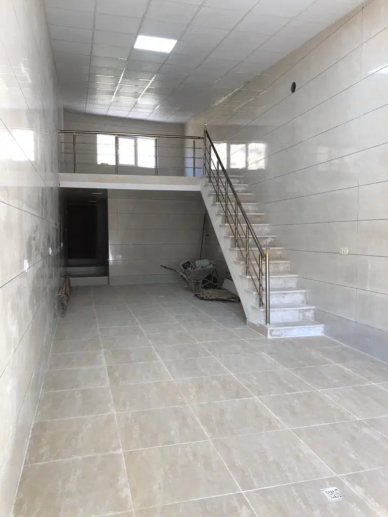 مغازه در اول جاده آرپادرسی