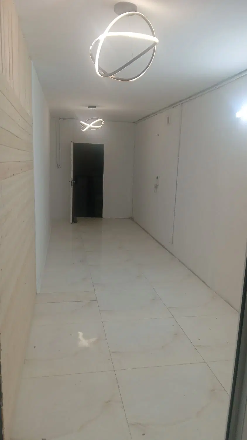 واحد هم کف حیاط خلوت دار