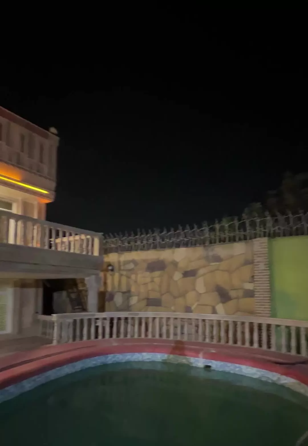 اجاره باغ ویلا عمارت _ لوکس