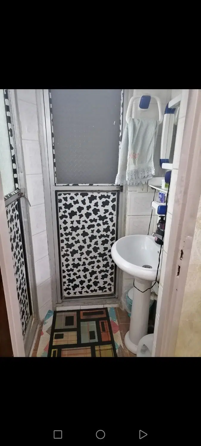 2طبقه+1سوئیت بین سه راه سیمین فلکه ارتش(محمودیه)