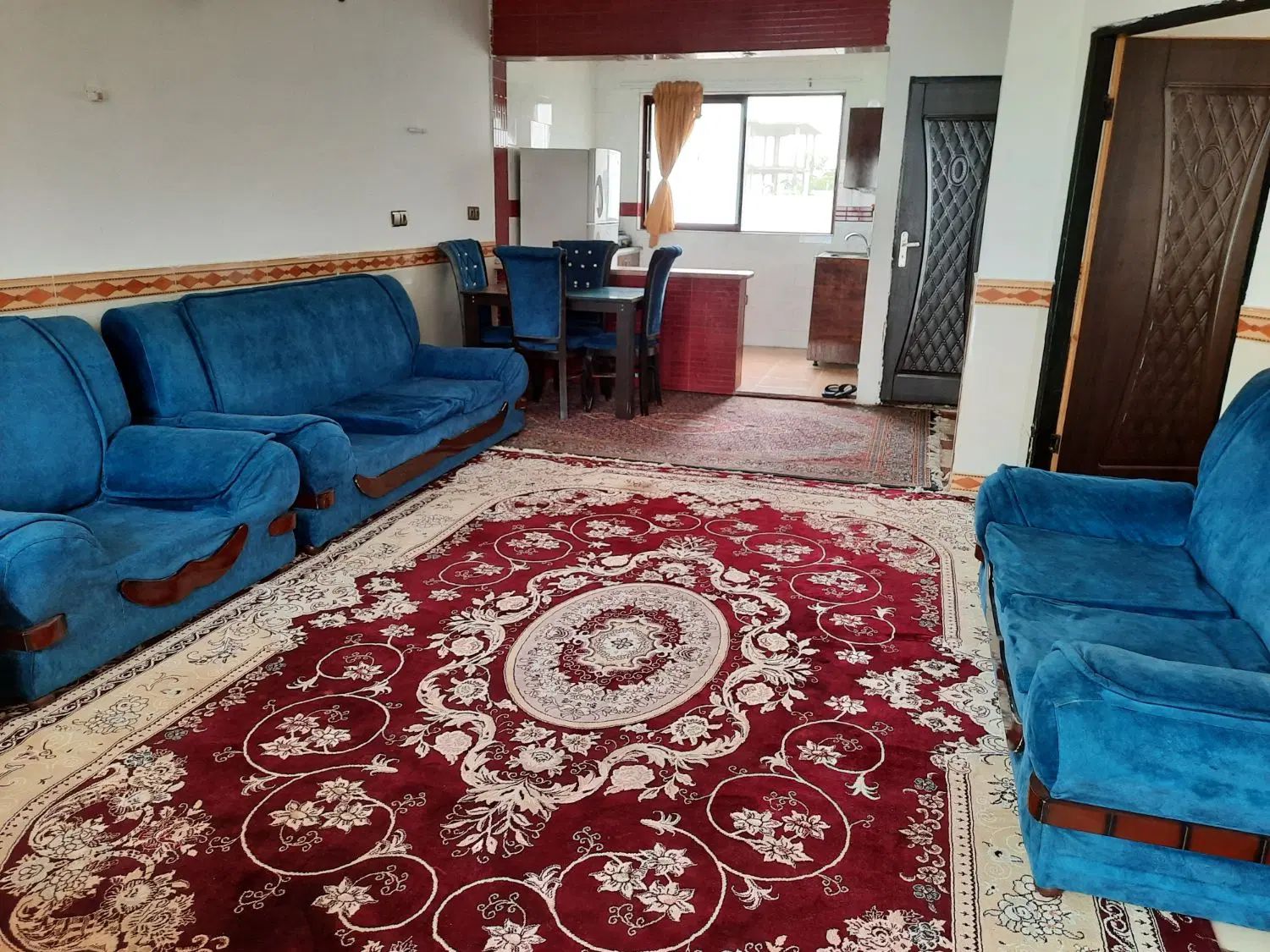 ویلا حیاط دار رو ب دریا تمیز