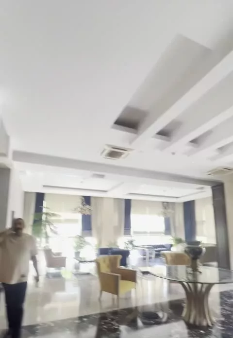 ۰ متر نیاوران ۴ خواب مستر  استخر و سالن ورزش