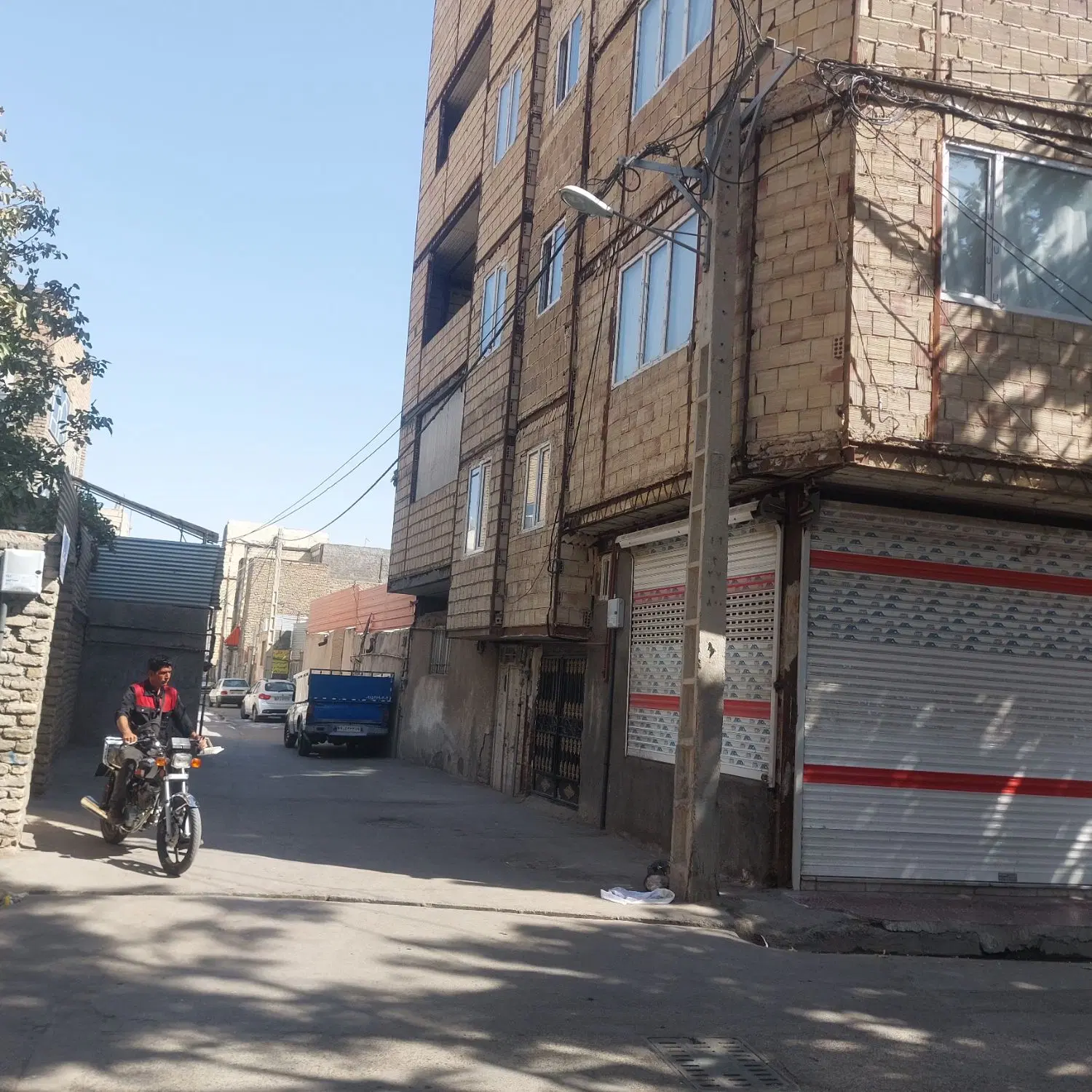 فروش مسکونی و تجاری
