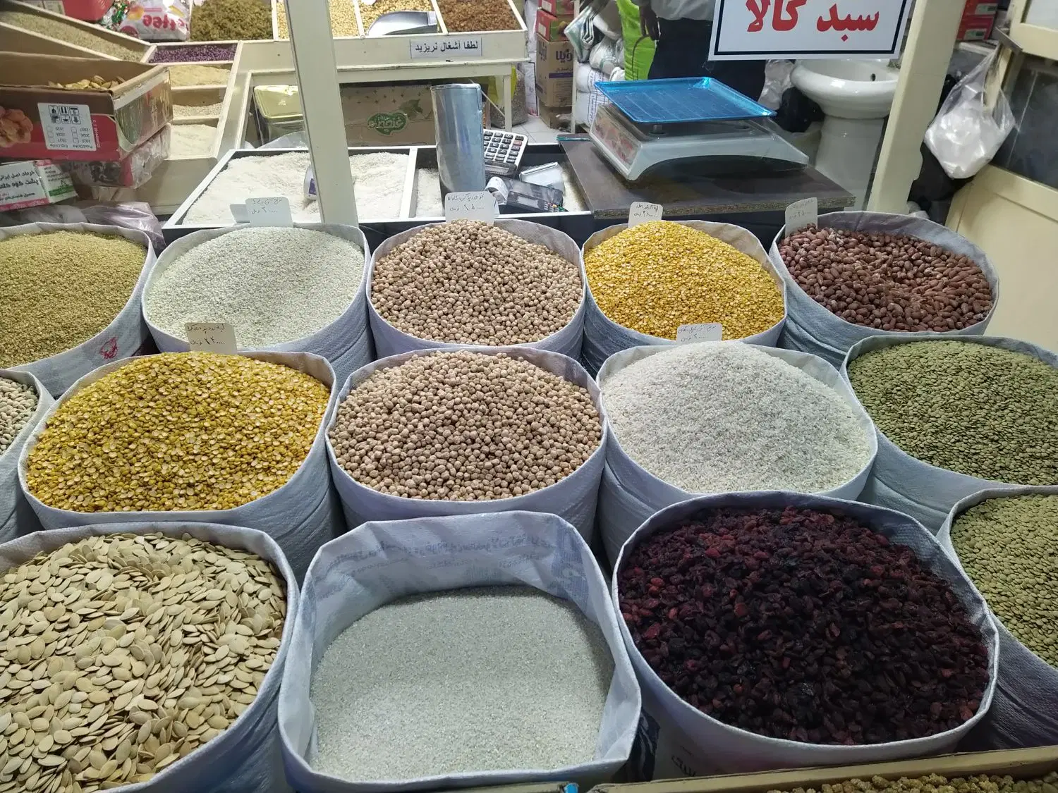 اجاره مغازه در پاساژ شیخ شهاب