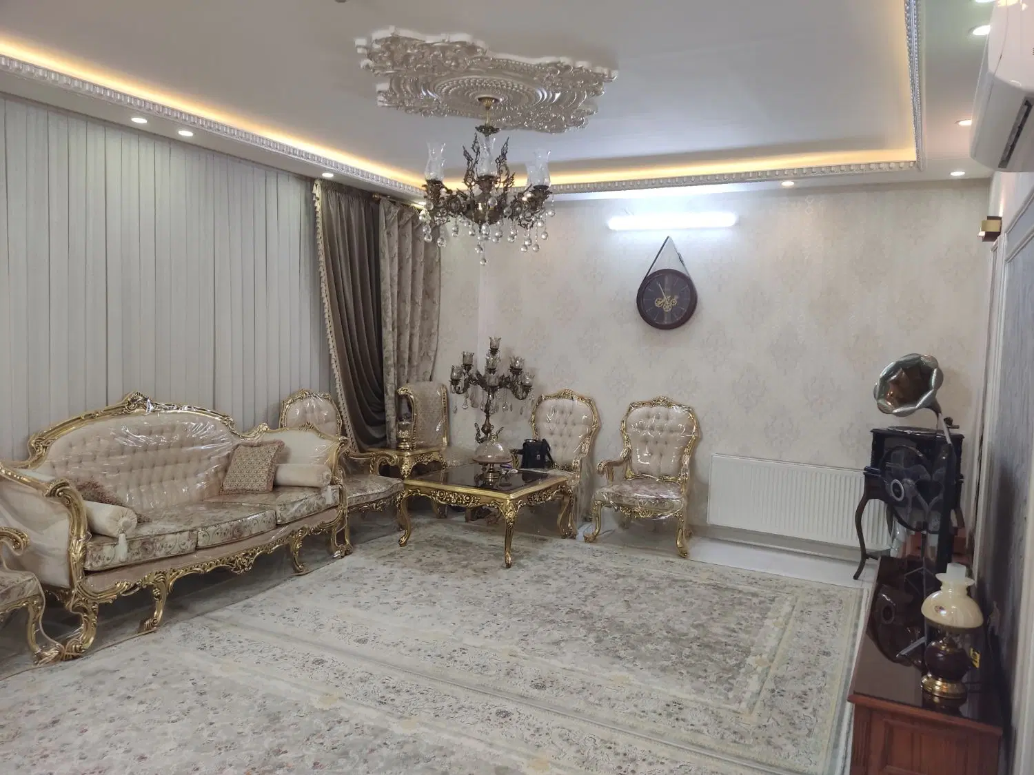 ۹۷متر ۲خوابه ۸واحدی سنددار مناسب جهیزیه عروس