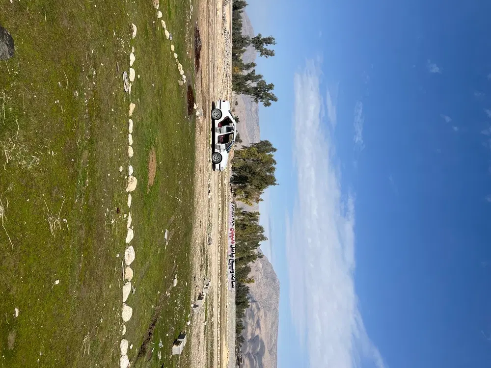 زمین جاده اصفهان