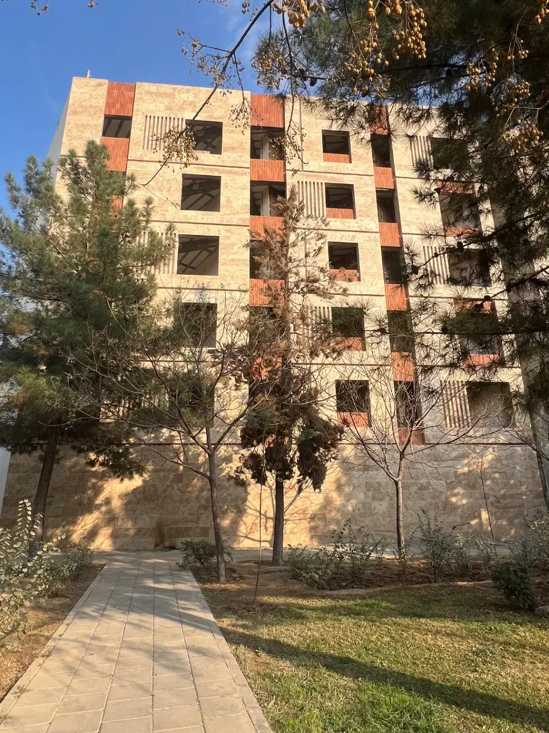 پیش فروش باقیمت استثنایی اپارتمان ۹۰متری شهرری