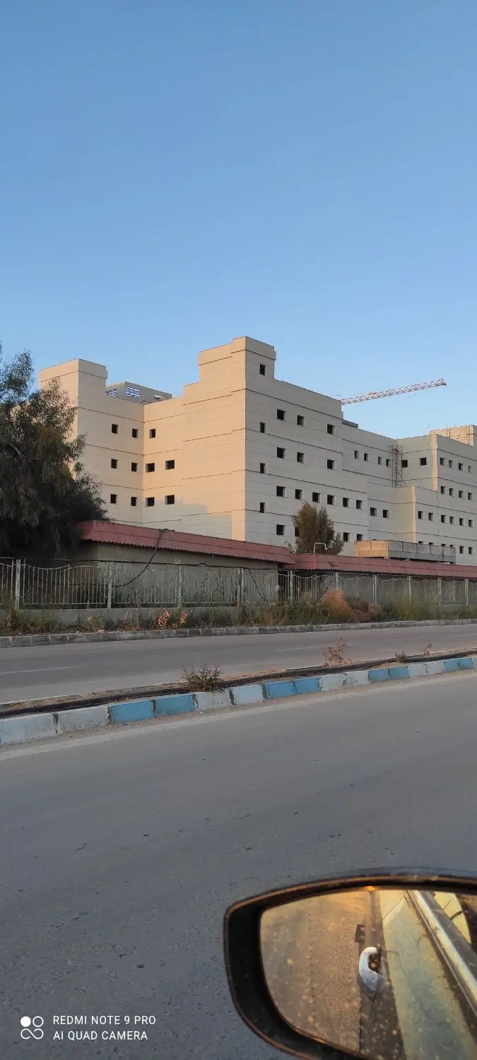 زمین پشت بند دره