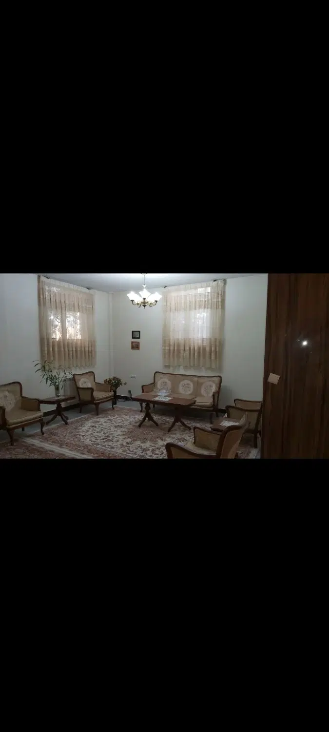 ۹۵ تک واحدی میدان معلم غرق نور بسیار خوش نقشه