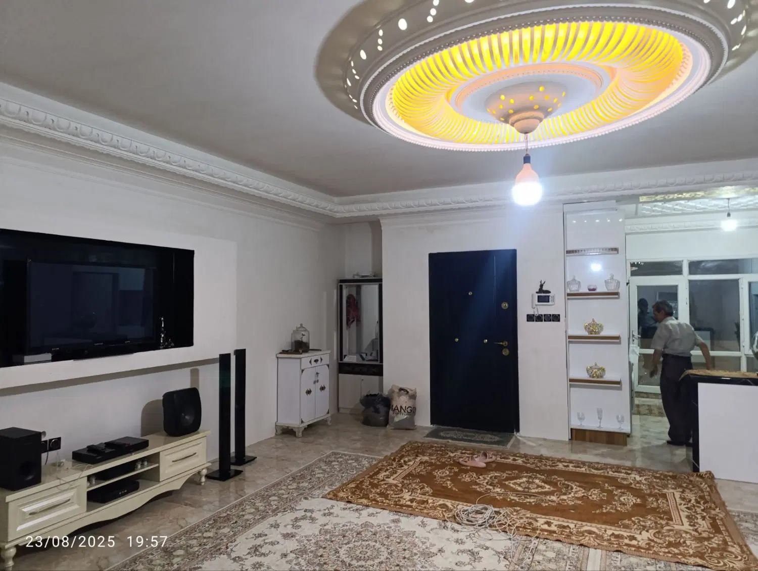 واحد۱۵۰ متری سراسیاب خ مطهری غربی جنب درمانگاه