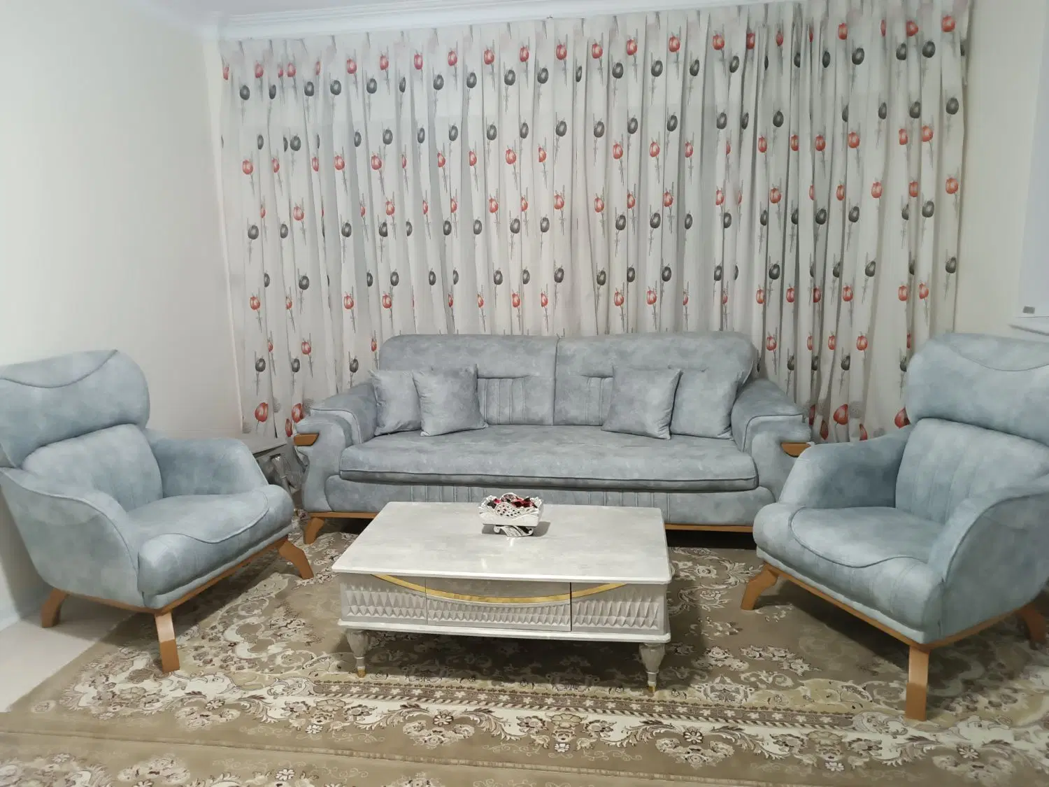 آپارتمان ۶۱ متری کوهسار  طبقه اول