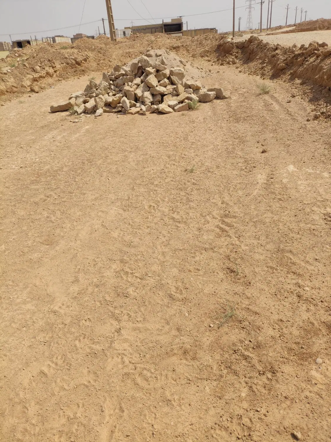 زمین اون طرف پل