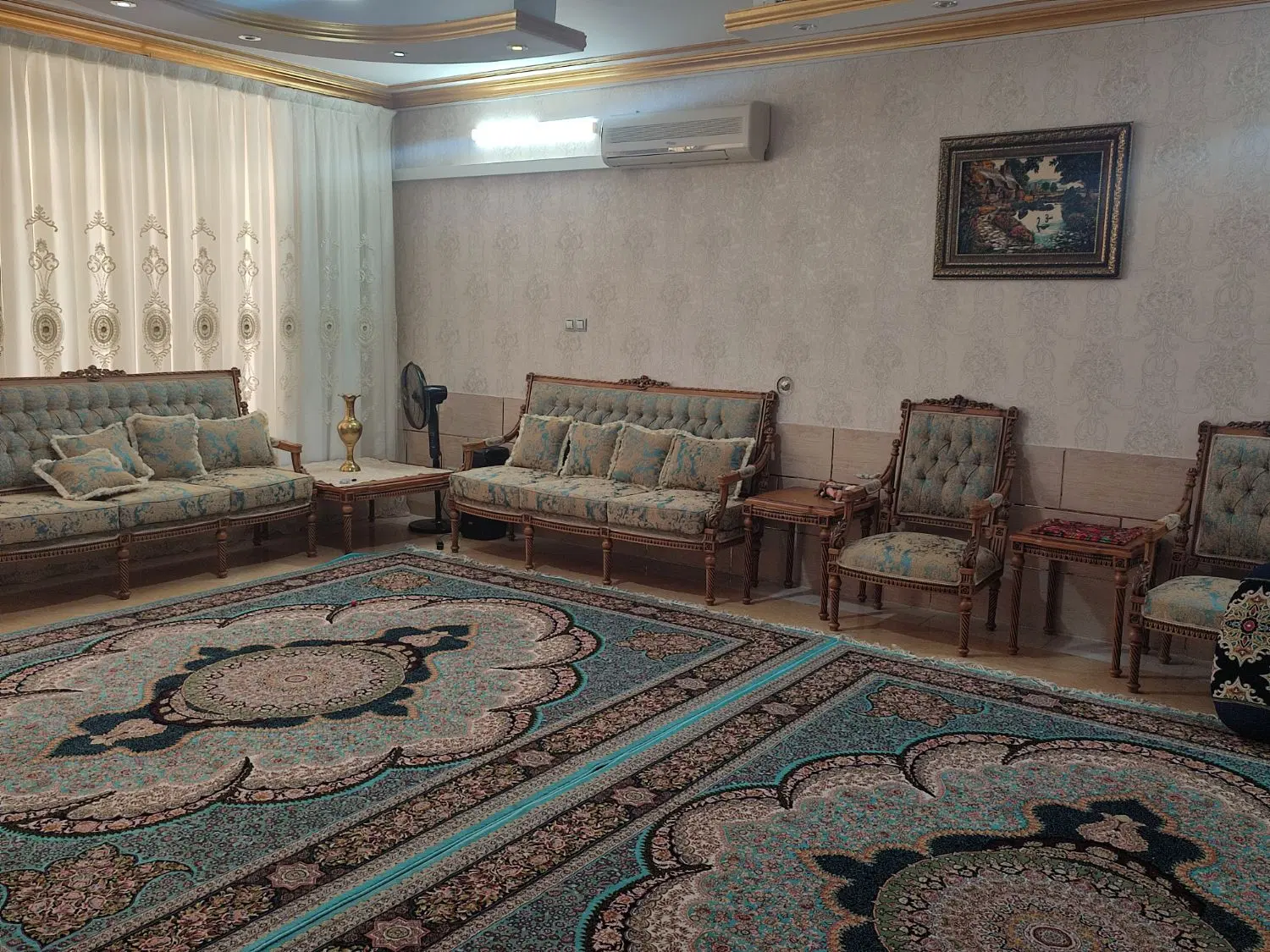 خانه ویلایی، درب ازساختمان